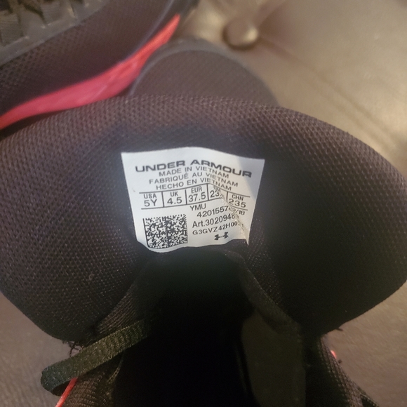 Under Armour sneakers - Picture 5 of 5